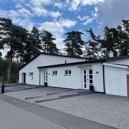 Nyrenoverad Lagenhet Ahus Bagian luar foto